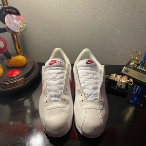 Nike Cortez white varsity red